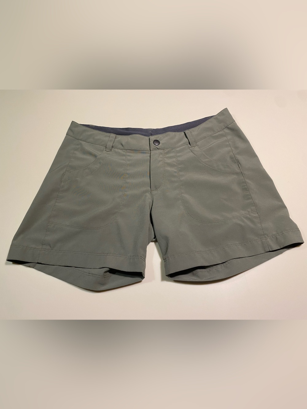 Patagonia Women’s Happy Hike Olive Green Drawstring Shorts.   Size 6.